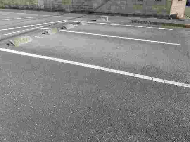 駐車場　エントランス