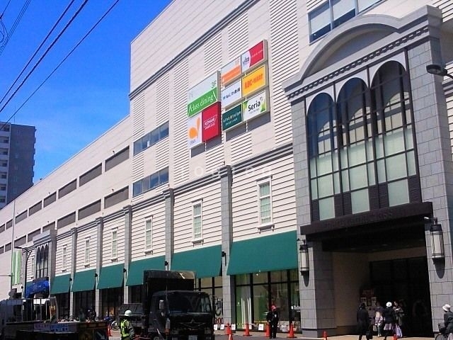 【札幌市中央区南十三条西のマンションのショッピングセンター】