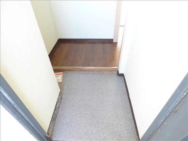 玄関　シューズボックスをおくスペースもあります。