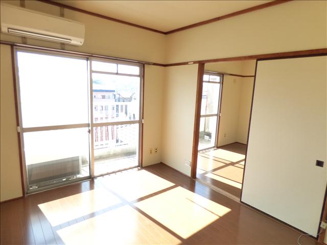 その他部屋・スペース　室内が明るくなります。