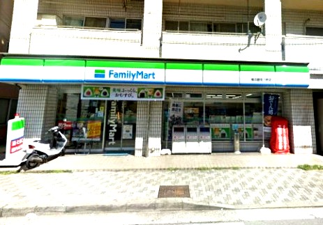 コンビニ　ファミリーマート（コンビニ）まで428m