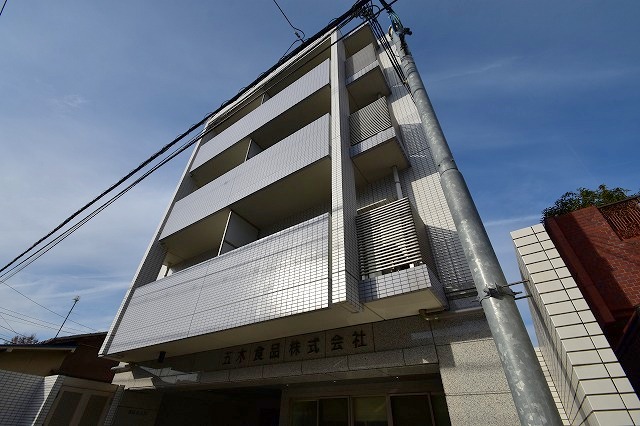 広島市西区井口のマンションの建物外観