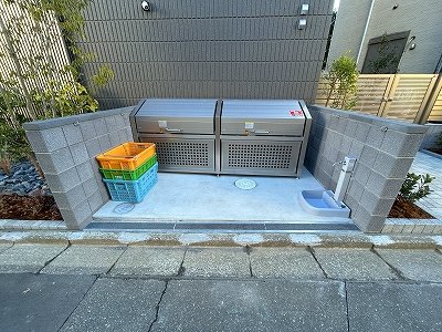 【志木市幸町のマンションのエントランス】