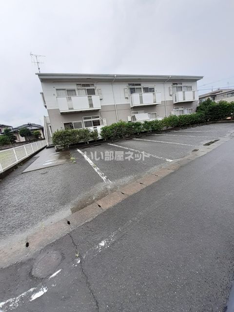 【八代市田中北町のアパートの駐車場】