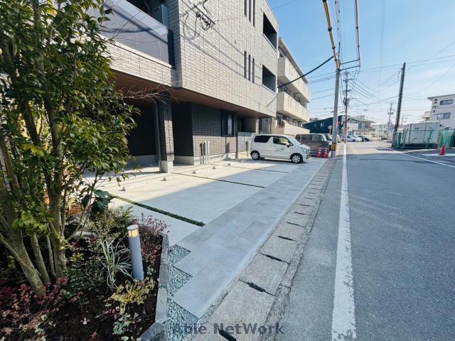 【熊本市東区健軍のマンションの駐車場】