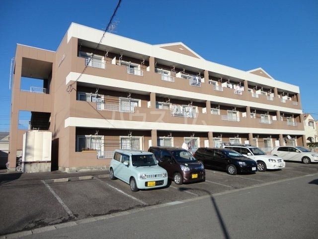 犬山市松本町のマンションの建物外観