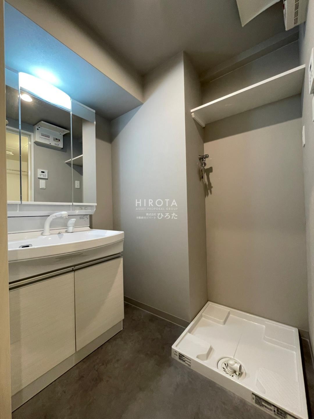 洗面設備　同仕様写真になります。