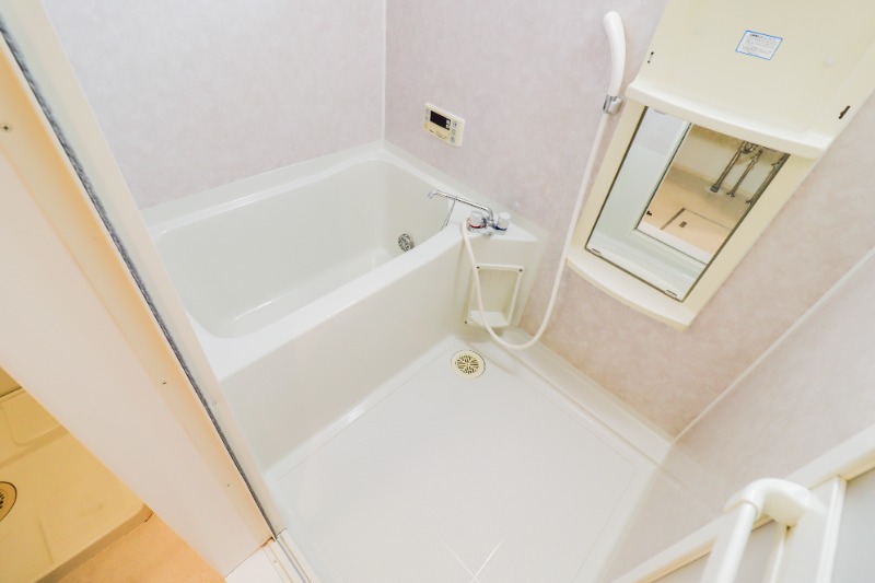 バス・シャワールーム　図面と現状に相違がある場合には現状を優先