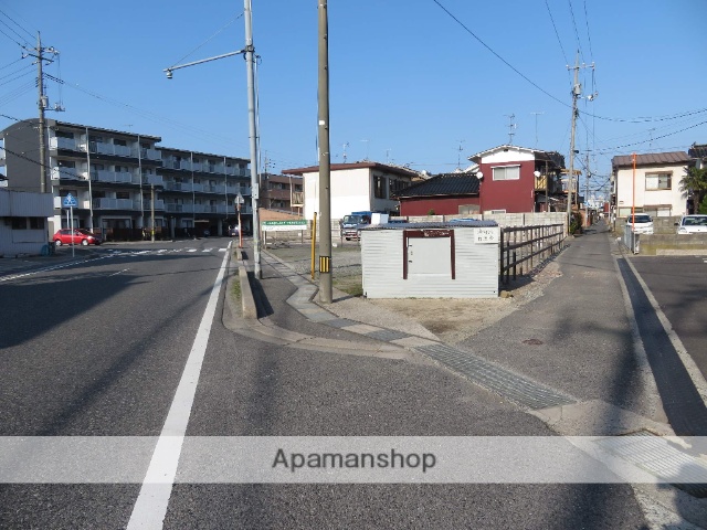 その他　前面道路（その他）まで0m