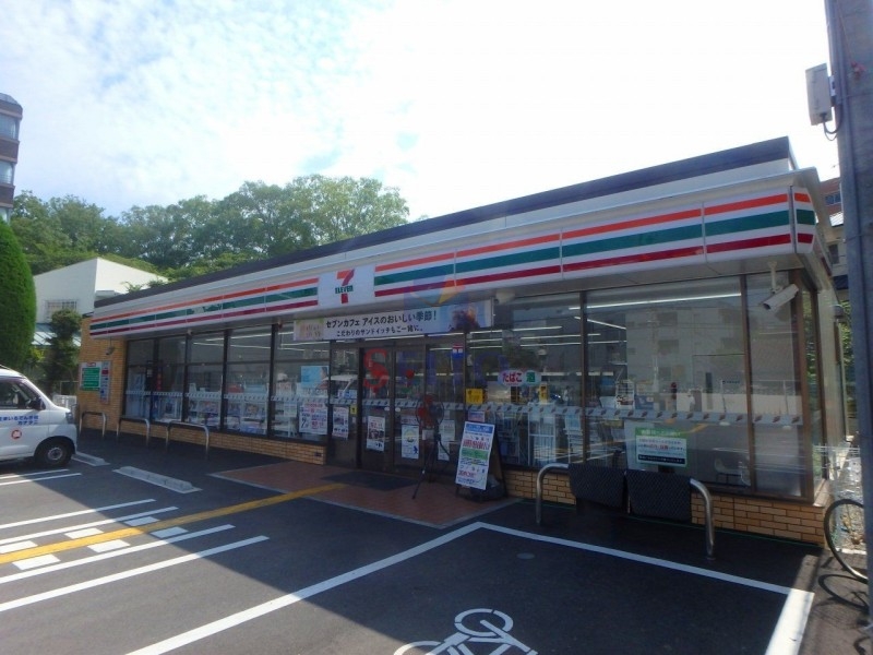 コンビニ　550（コンビニ）まで192m