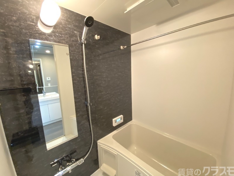 バス・シャワールーム　一日のお疲れをお取りください。