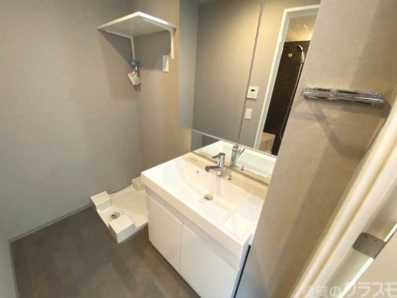 洗面設備　独立洗面台で朝の身だしなみもバッチリ♪