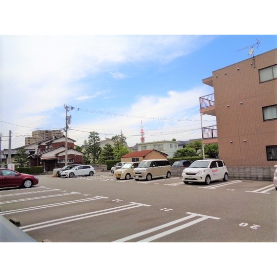 駐車場　駐車場