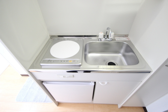 キッチン　※別部屋の写真です