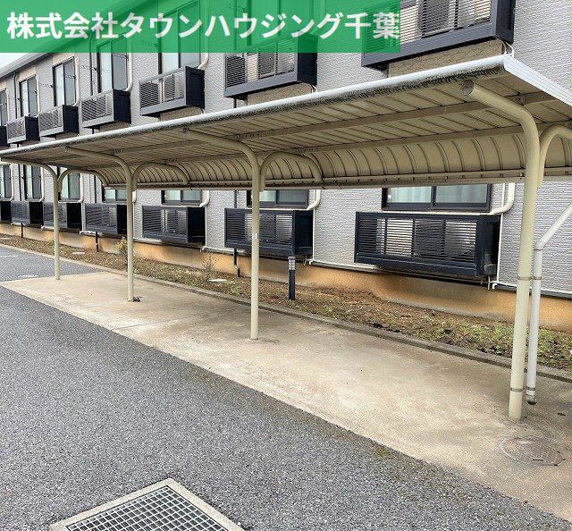 その他　屋根付き自転車置き場