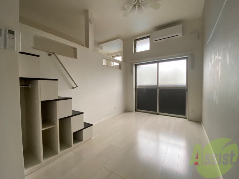 居室・リビング　５．５帖の洋室です。どんな家具の配置にしましょうか。