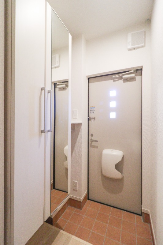 玄関　図面と現状に相違がある場合には現状を優先