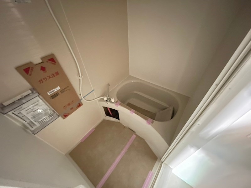 バス・シャワールーム　※建築中の時のお写真となります。