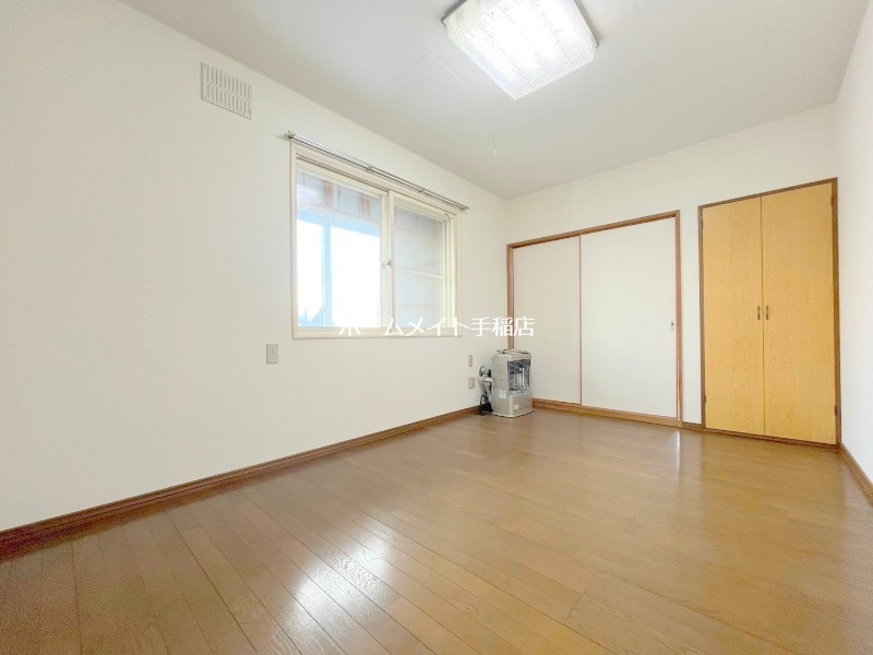 居室・リビング　明るく広々リビングスペース♪