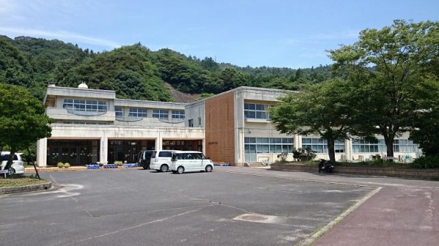 小学校　雲南市立三刀屋小学校（小学校）まで2622m