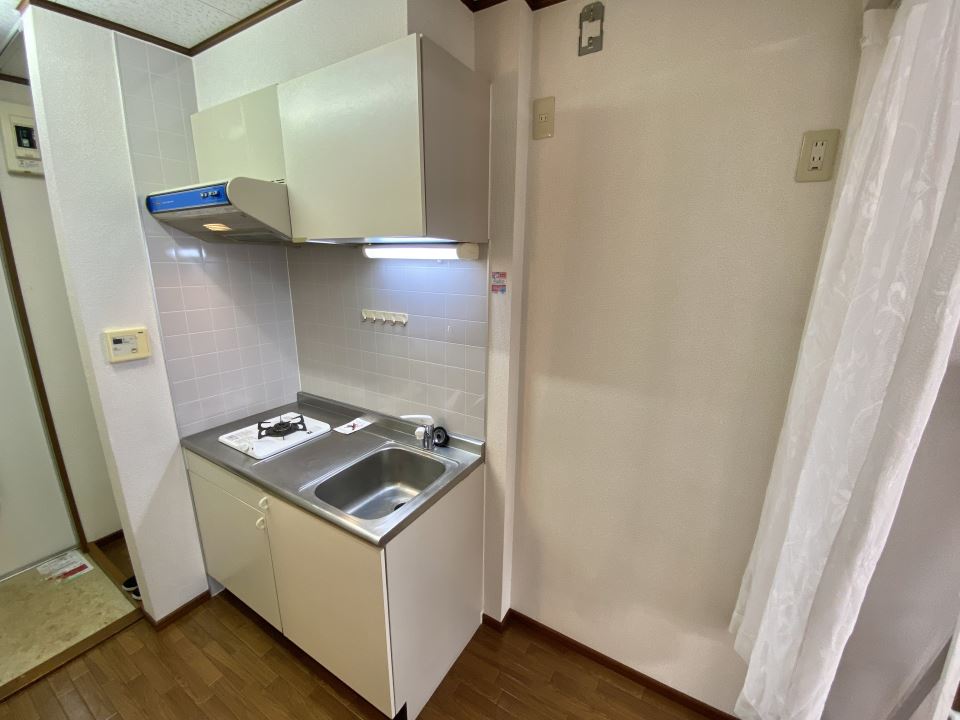 キッチン　ガスコンロ付きのキッチンです