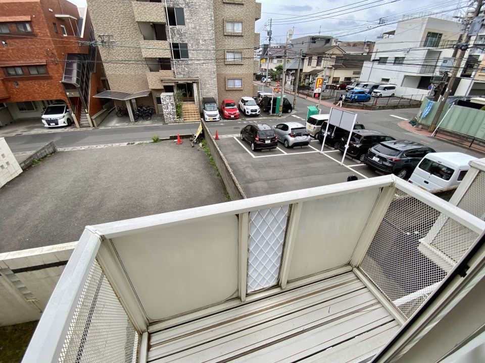 バルコニー　南向きで明るいお部屋です