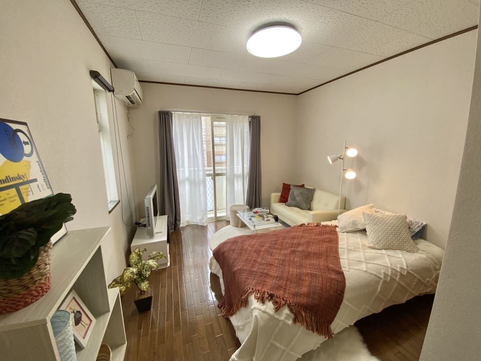 居室・リビング　７．１畳の洋室　角部屋です