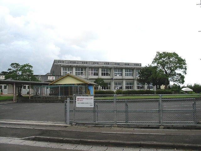 小学校　宮崎市立小松台小学校（小学校）まで1502m