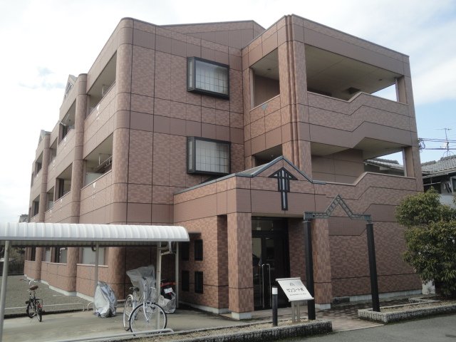 建物外観　外観写真（昼）