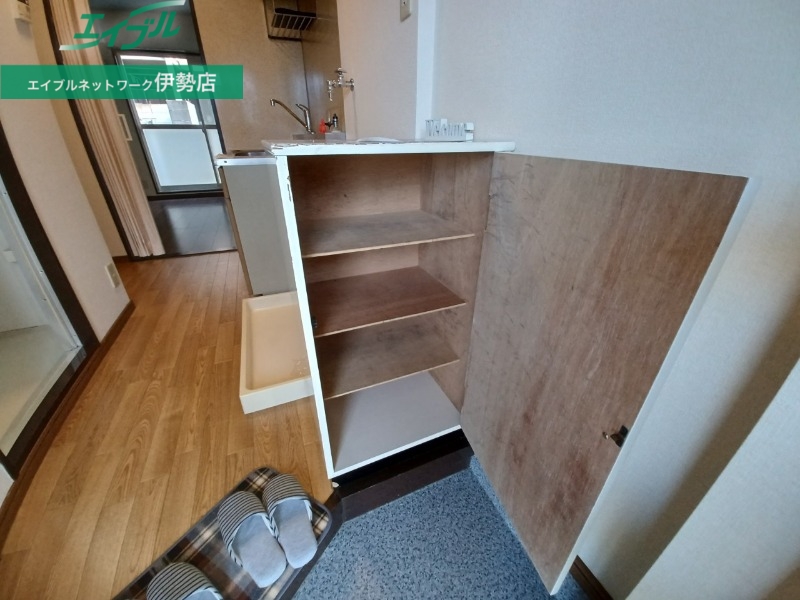 玄関　同物件別室の画像です