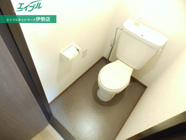 トイレ　同物件別室の画像です