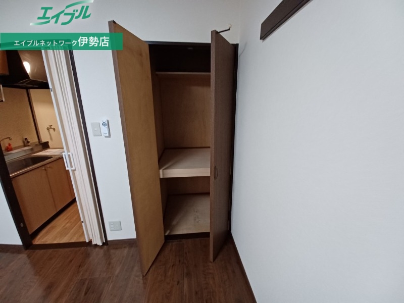 収納　同物件別室の画像です