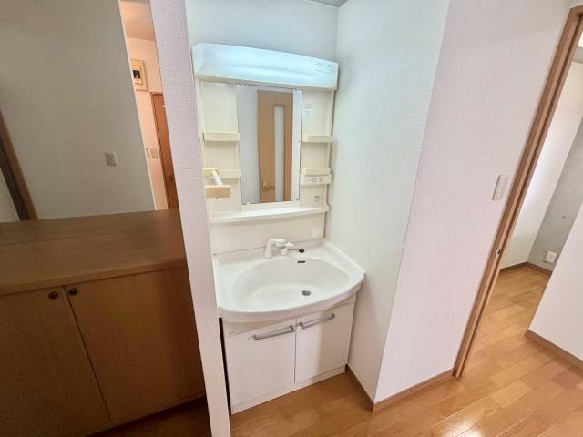 洗面設備　同型　現状優先