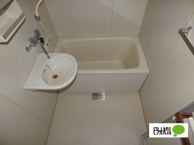 バス・シャワールーム　他のお部屋のお写真です