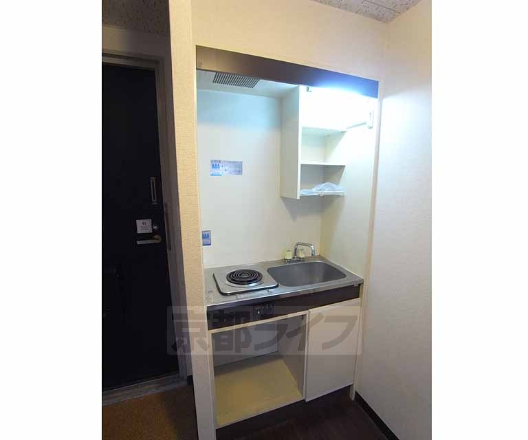 キッチン　コンパクトなキッチンですね。