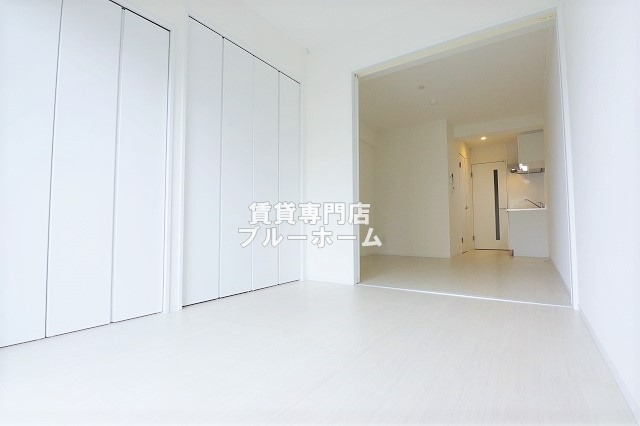 その他部屋・スペース　4帖の明るい洋室！