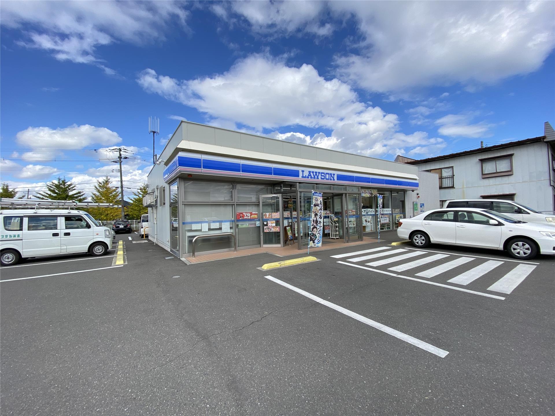 コンビニ　ローソン八戸柏崎六丁目店（コンビニ）まで396m