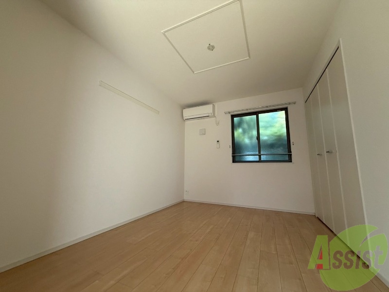 その他部屋・スペース　寝室は６．０帖の洋室です。ダブルベッドも余裕で置ける広さです