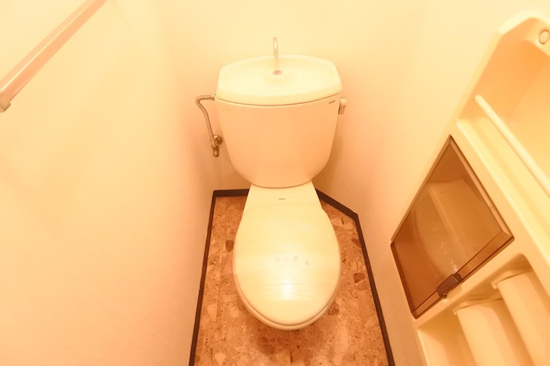 トイレ　トイレ