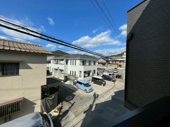 眺望　バルコニーと眺望は２０１号室の写真