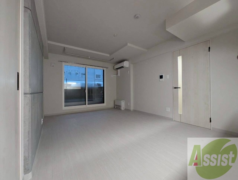 居室・リビング　日当たり良く広々したリビングで快適に過ごせます。