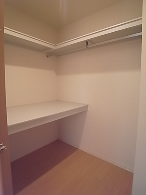 収納　広々ウォークインクローゼット♪