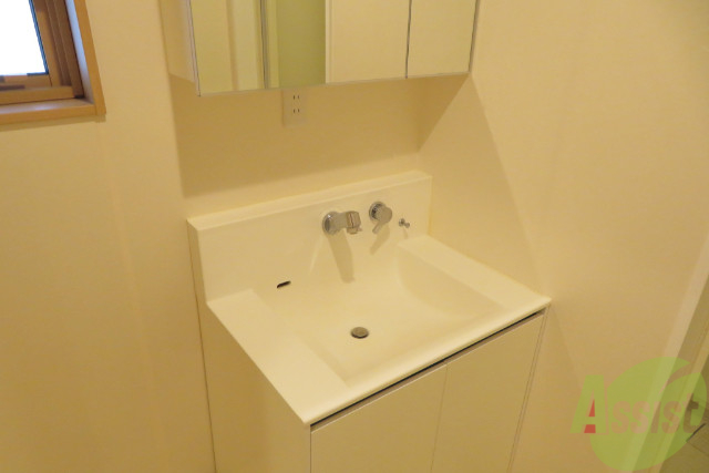 洗面設備　洗面はこちらです。朝の準備もバッチリＯＫです。