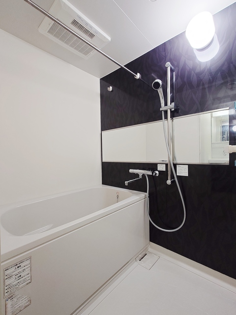 バス・シャワールーム　浴室乾燥・暖房・２４時間換気機能付