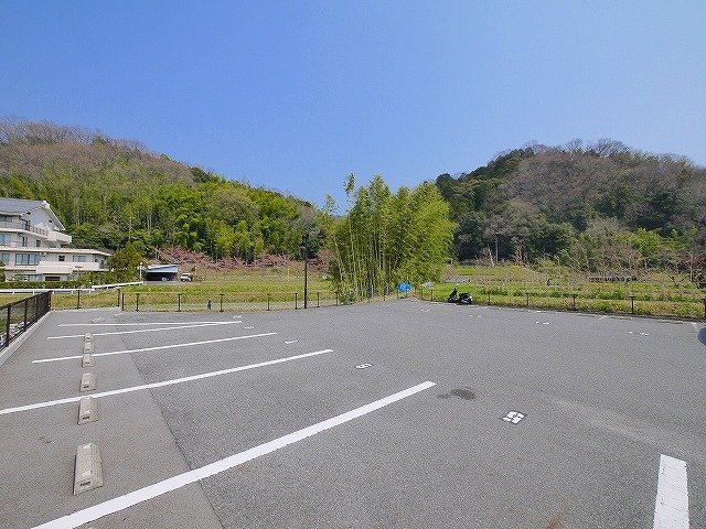 駐車場　駐車スペースもあります