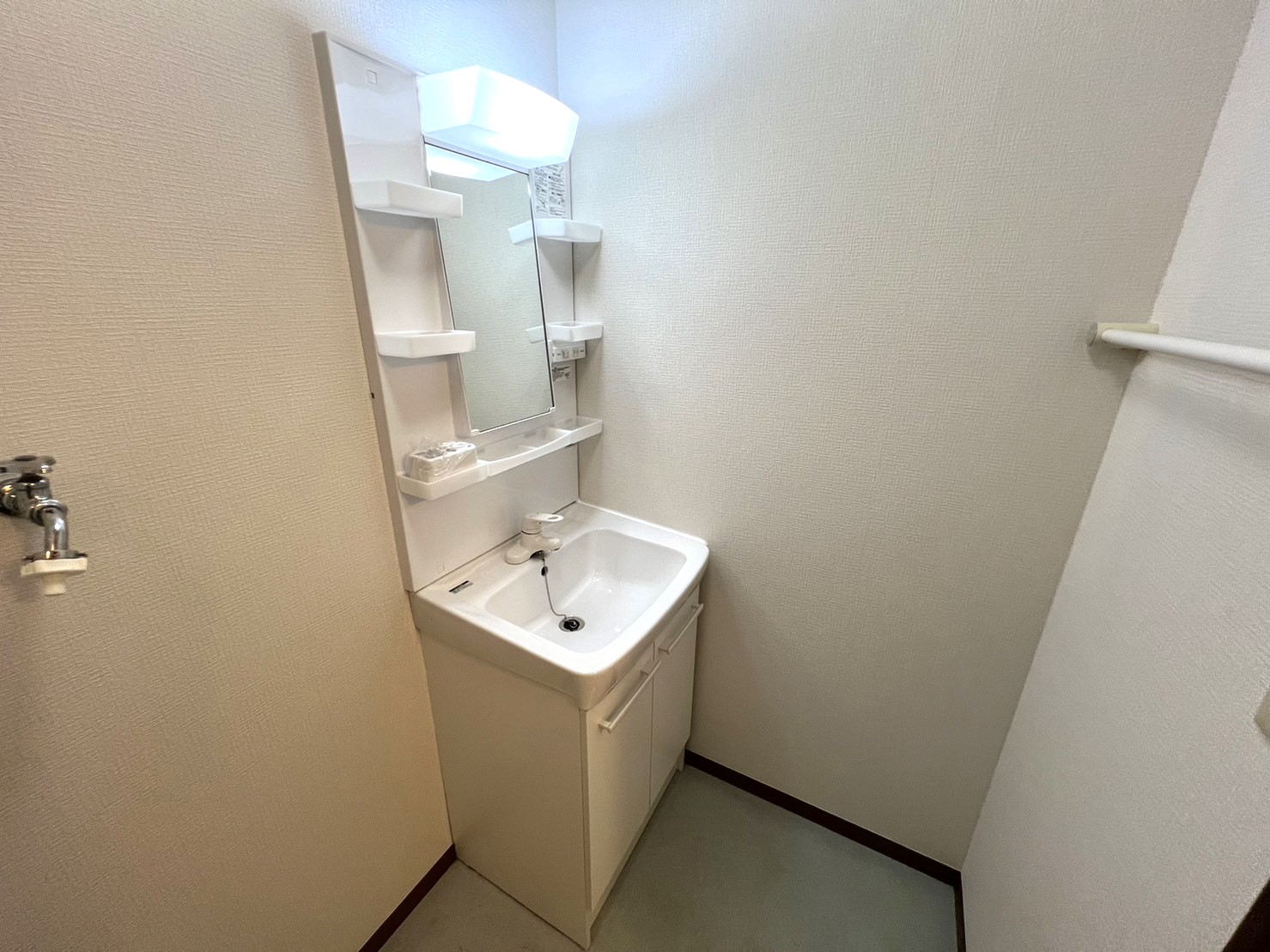洗面設備　独立洗面台あります