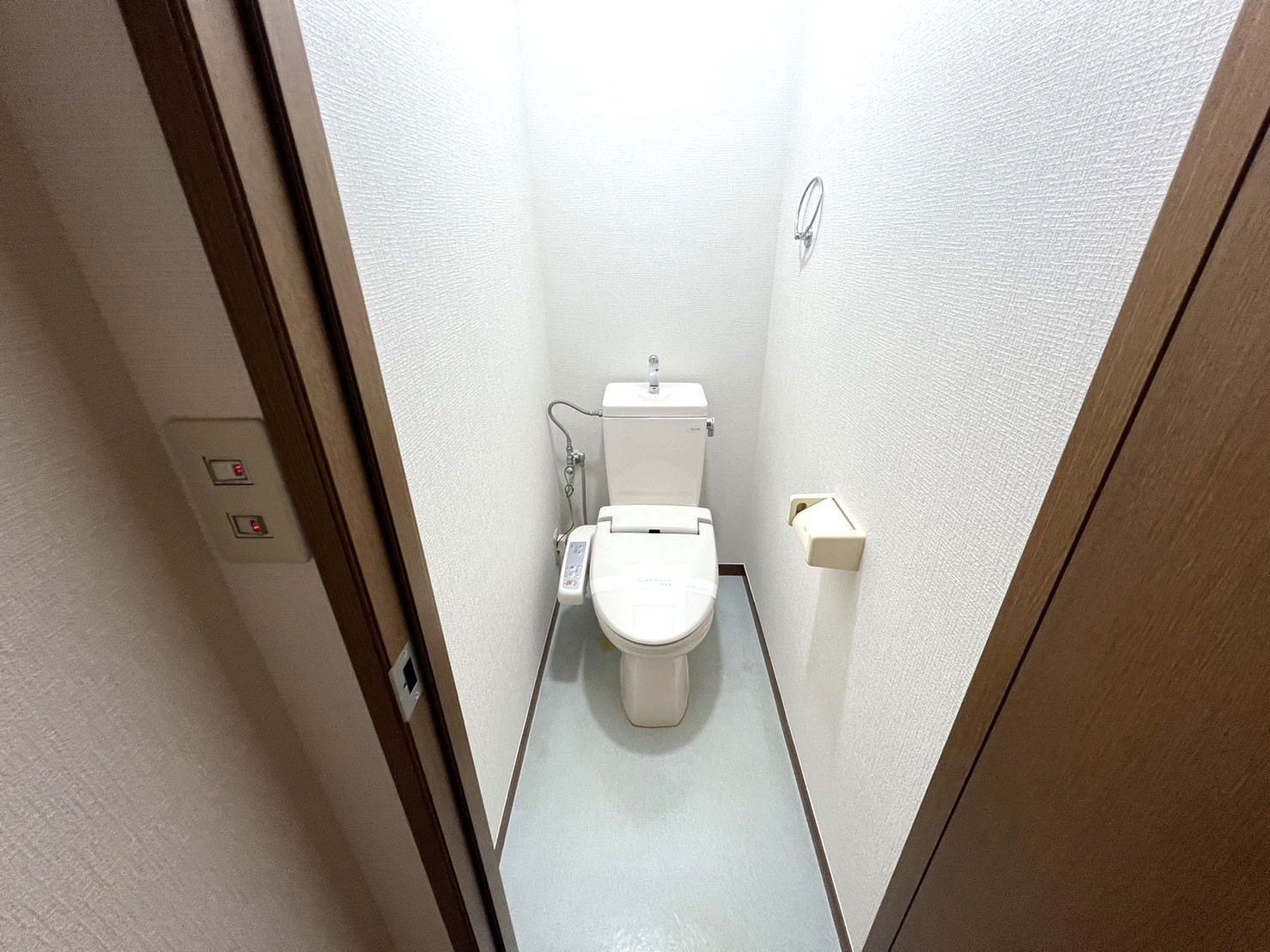 トイレ　ゆとりのあるトイレです。
