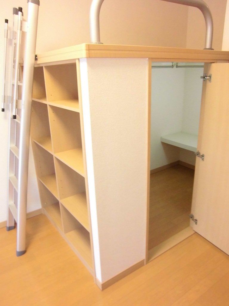 その他部屋・スペース　収納付きベッド