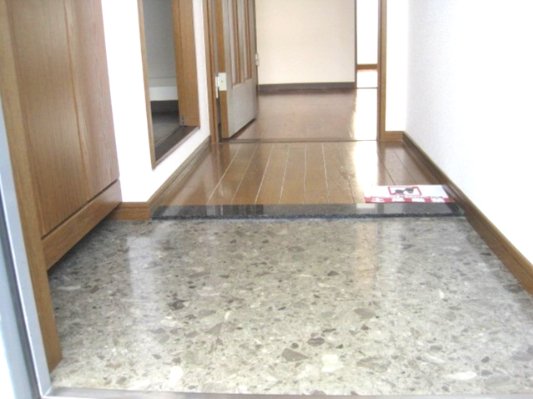 玄関　アルカディア