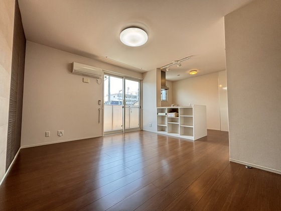 居室・リビング　リビング